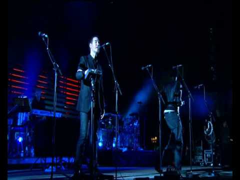 Massive Attack - Karmacoma (Glastonbury 2008 / Part 3 of 6) (High Definition)