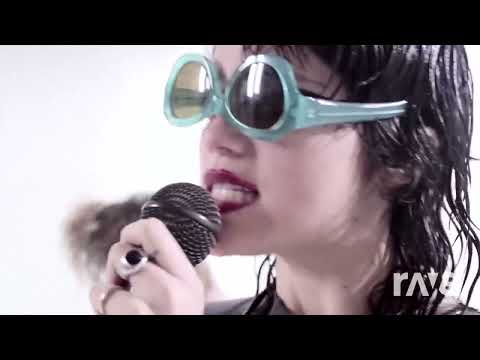 Sky Ferreira and Oasis - Molly Of The Lightning (RaveDJ mashup)