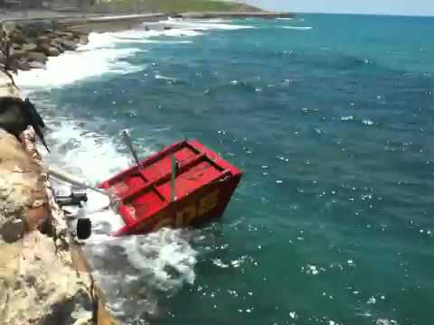 SDE - sea wave power plant installed at JAffa port